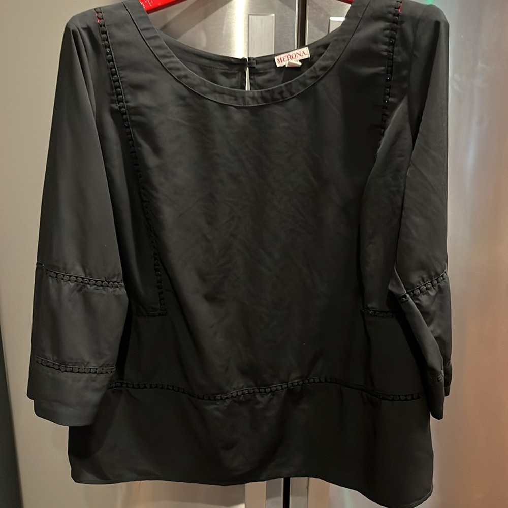 Black blouse wide neck crocheted cut outs on sleeves button neck women’s 2xl xxl